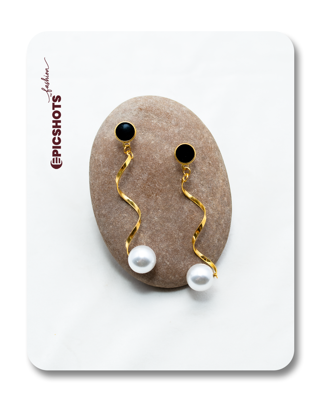 Modern Gold Wave Pearl Dangle Earrings – Abstract Statement Drop Earrings for Women