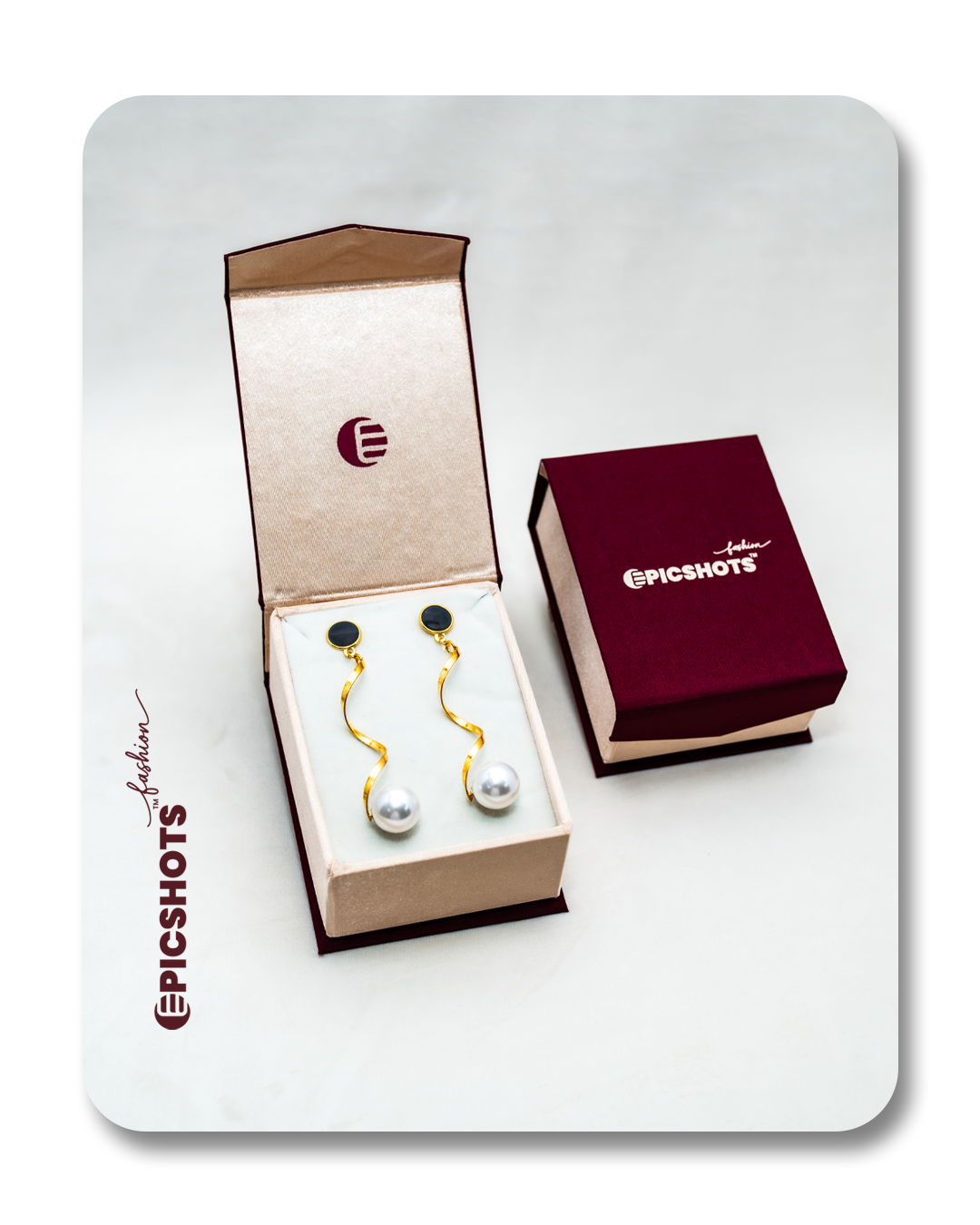 Modern Gold Wave Pearl Dangle Earrings – Abstract Statement Drop Earrings for Women